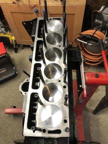 engine pistons installed